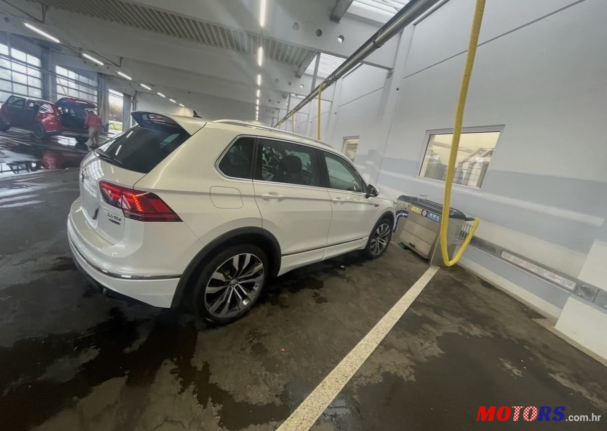 2017' Volkswagen Tiguan 4Motion 2,0 Tdi photo #4
