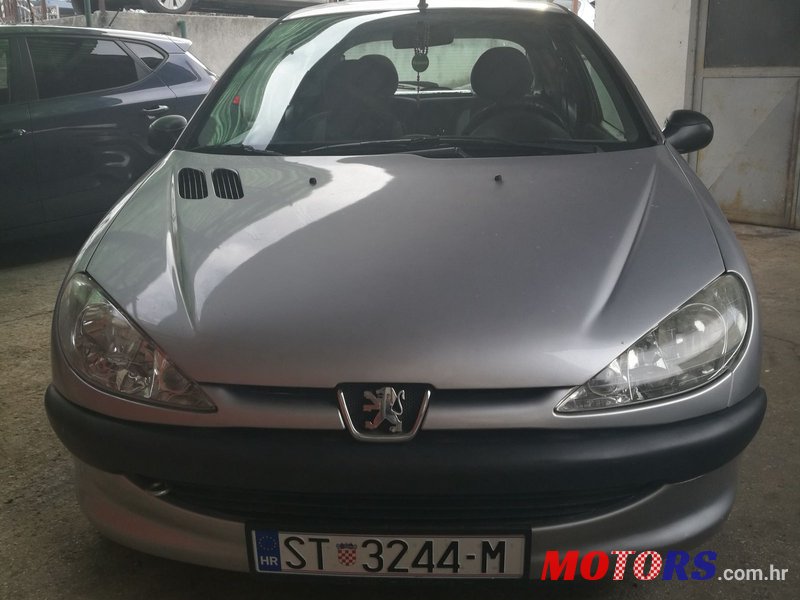 2000' Peugeot 206 photo #1