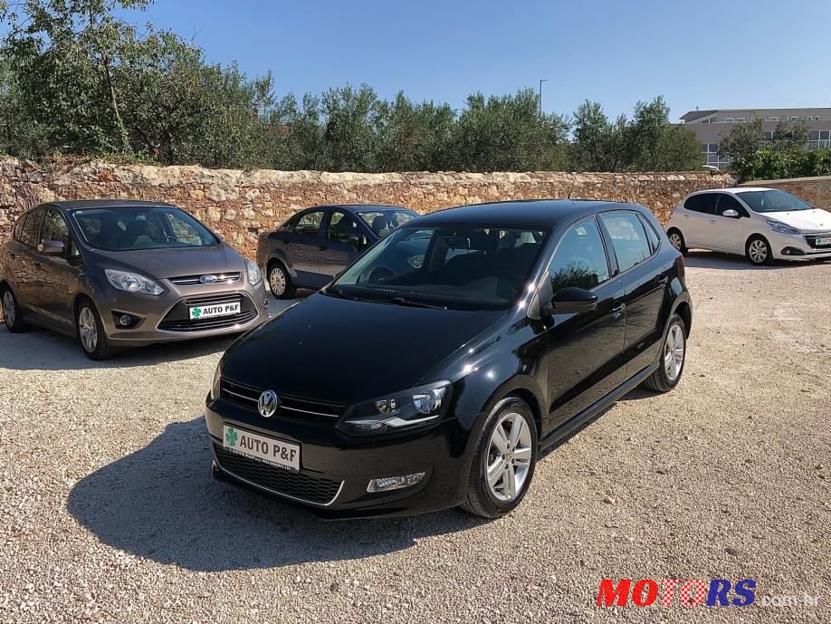 2013' Volkswagen Polo photo #2