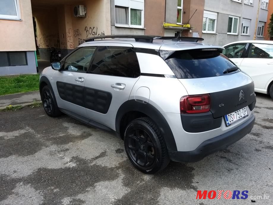 2015' Citroen C4 Cactus photo #5