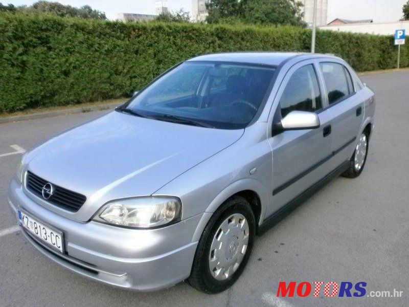 1999' Opel Astra 1,4 Club photo #1