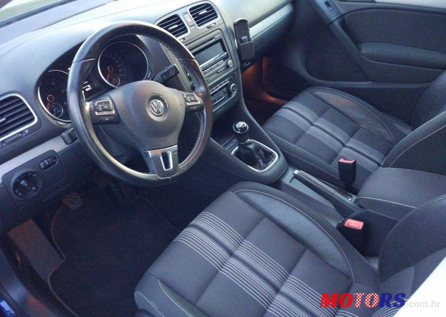 2012' Volkswagen Golf VI 1,6 Tdi photo #2