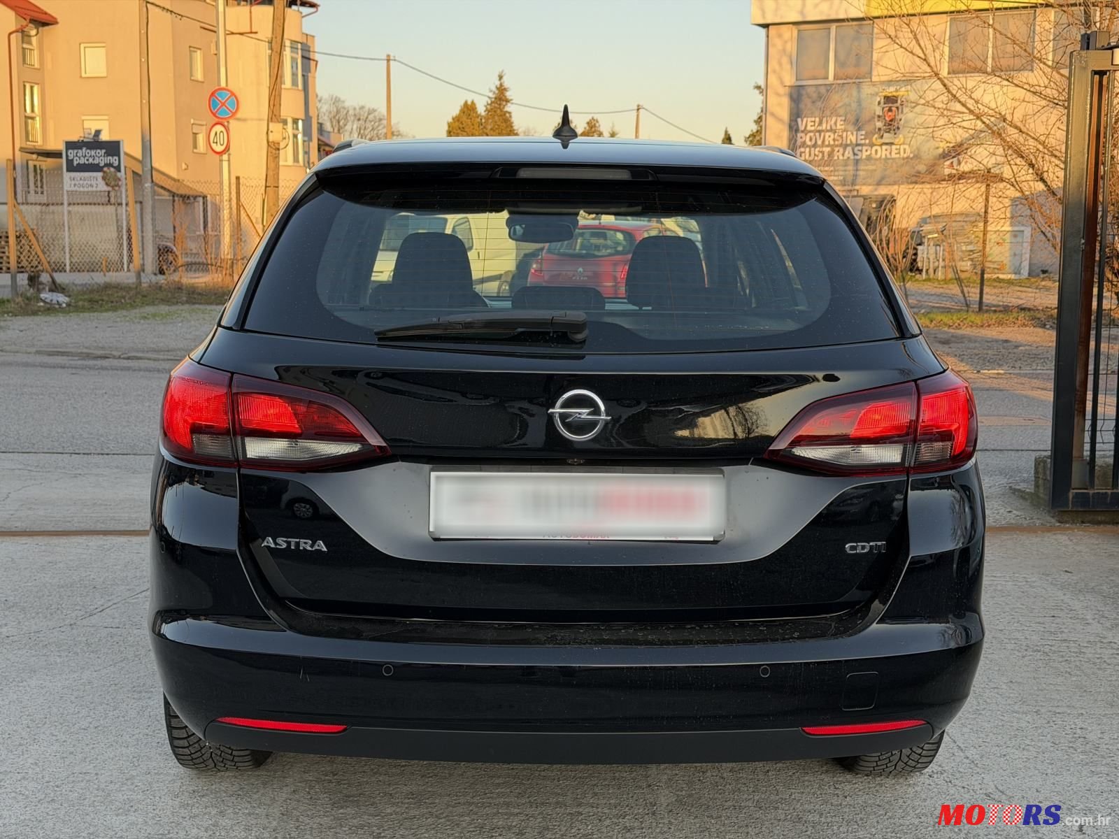 2017' Opel Astra Karavan photo #6