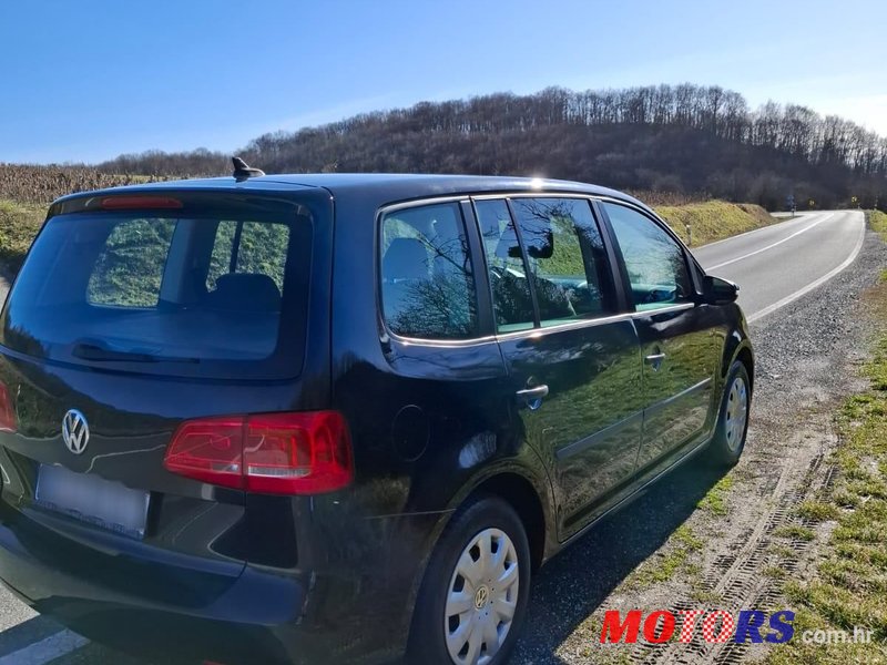2014' Volkswagen Touran 1,6 Tdi photo #5