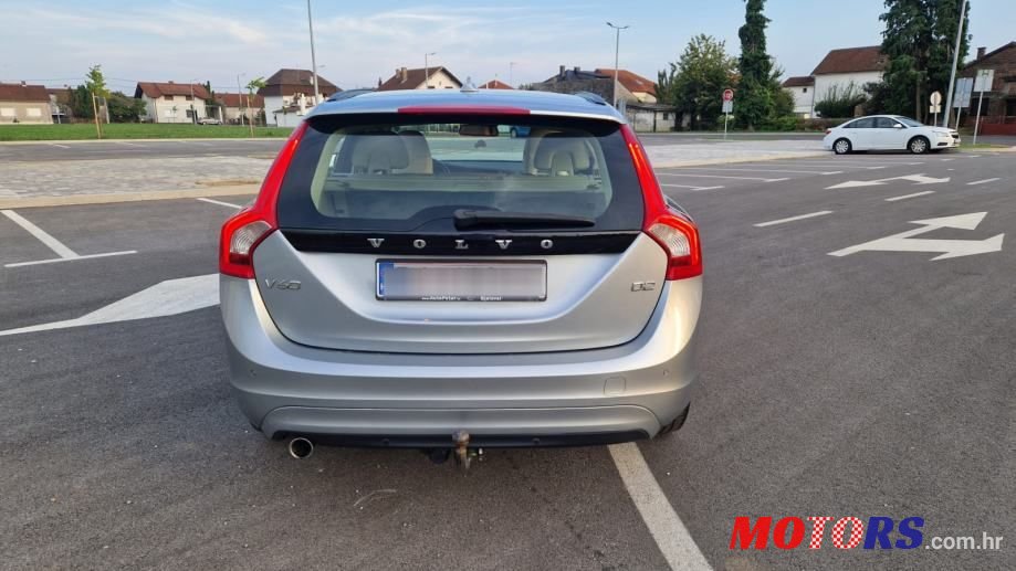 2013' Volvo V60 D2 photo #4