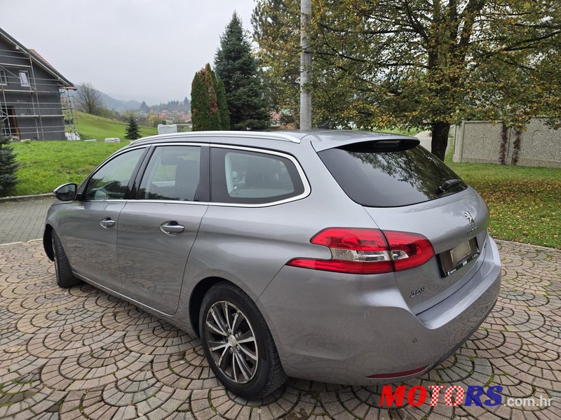 2017' Peugeot 308 1,2 Puretech photo #5