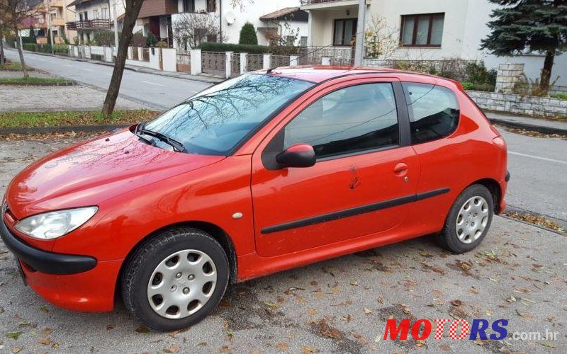 2005' Peugeot 206 206 1,1 photo #1