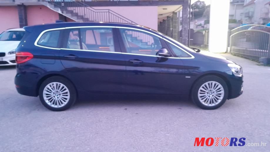 2016' BMW Serija 2 218D photo #2