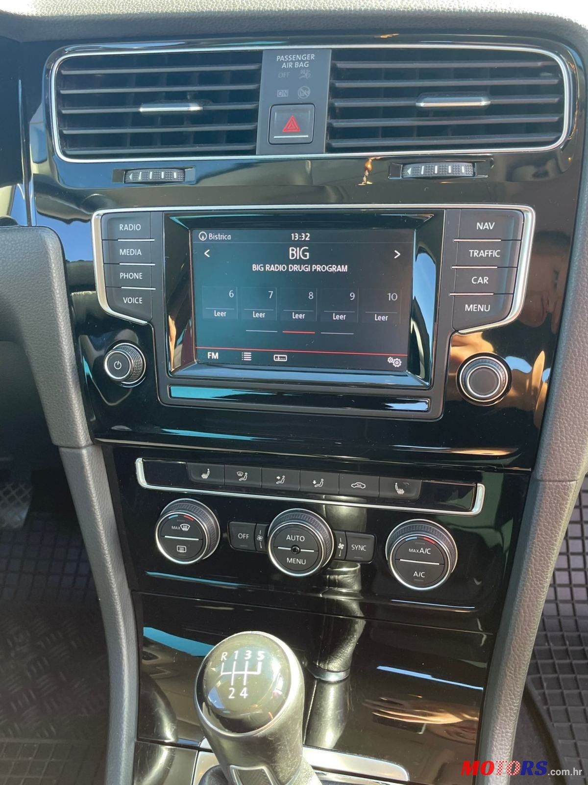 2014' Volkswagen Golf VII 1,6 Tdi Bmt photo #5