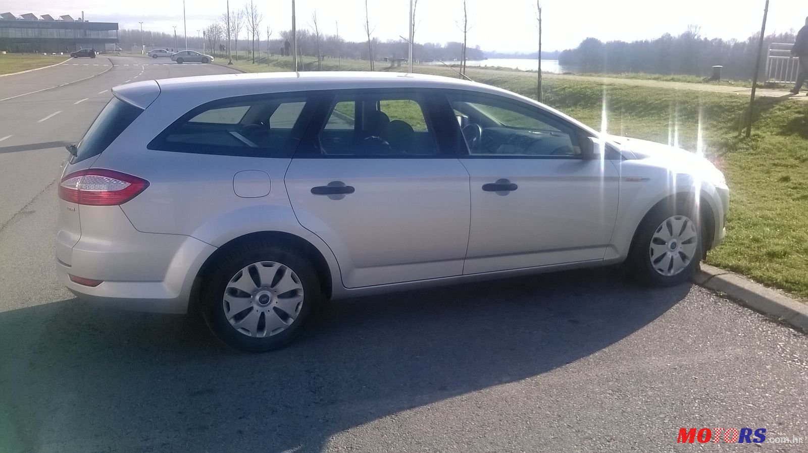 2010' Ford Mondeo photo #2