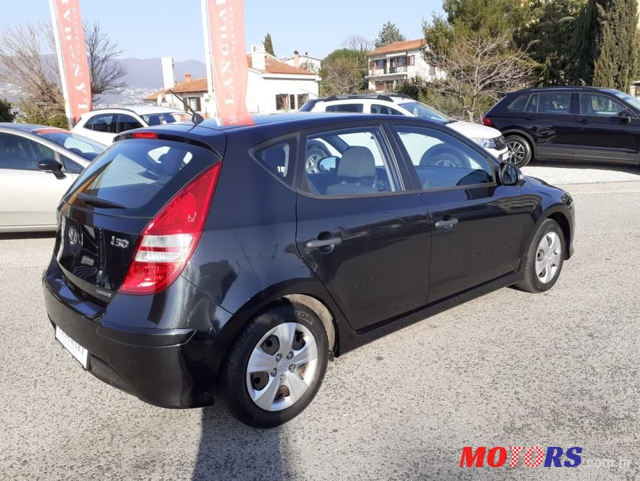 2011' Hyundai i30 1,6 Crdi photo #3