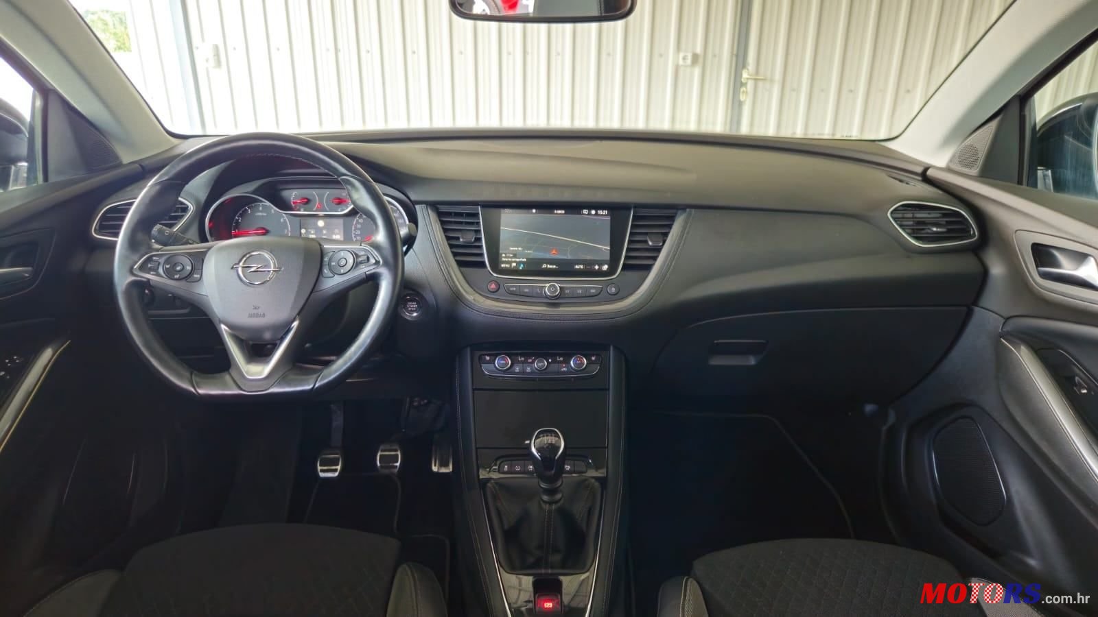 2019' Opel Grandland 1,2 Turbo photo #5