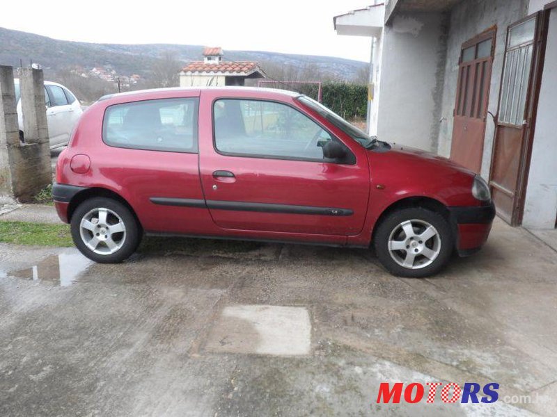 2000' Renault Clio 1,4 photo #1