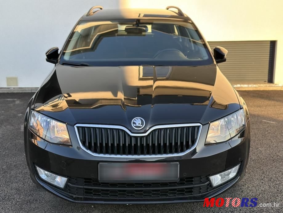 2014' Skoda Octavia Combi photo #2