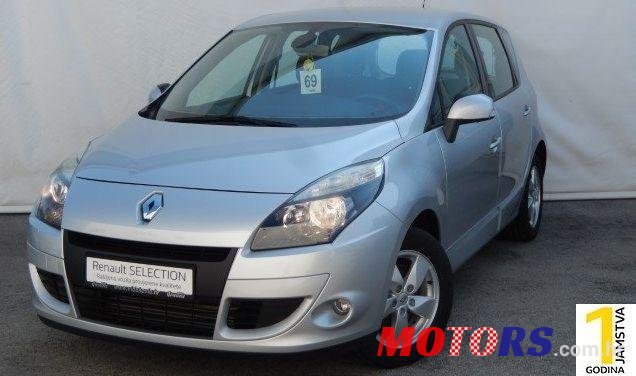 2011' Renault Scenic photo #2