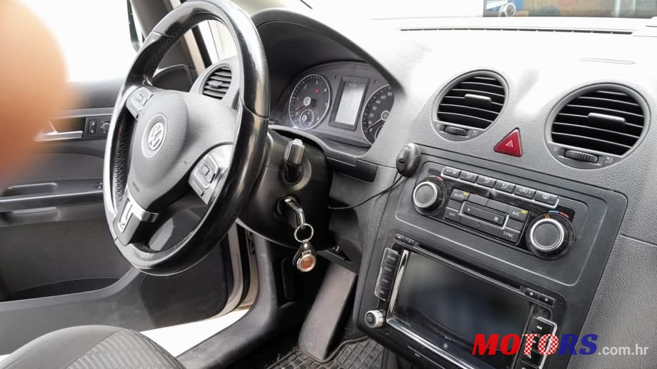 2015' Volkswagen Caddy 1,6 Tdi photo #3