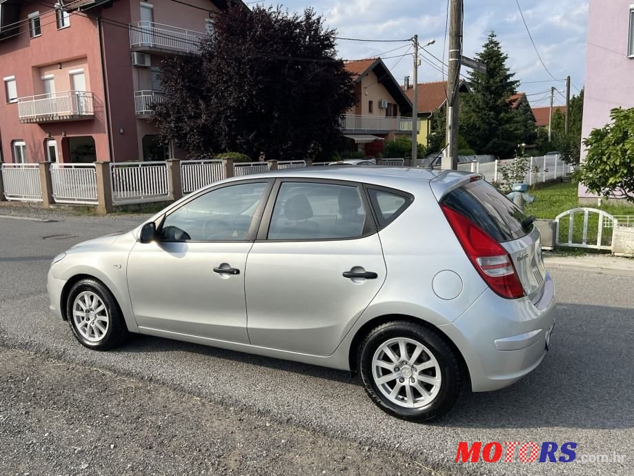 2009' Hyundai i30 photo #6