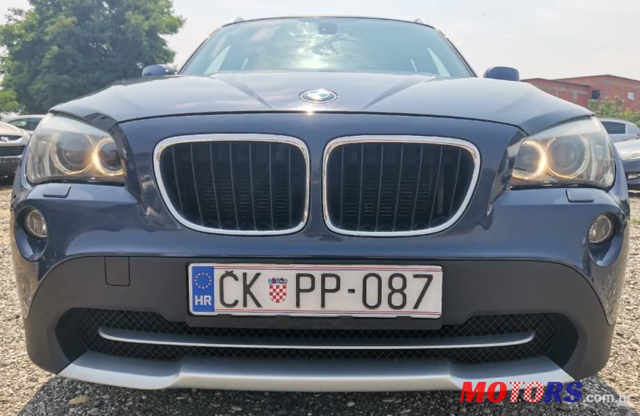 2011' BMW X1 Sdrive18D photo #3