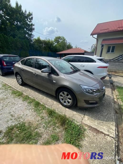 2017' Opel Astra 1,6 photo #1