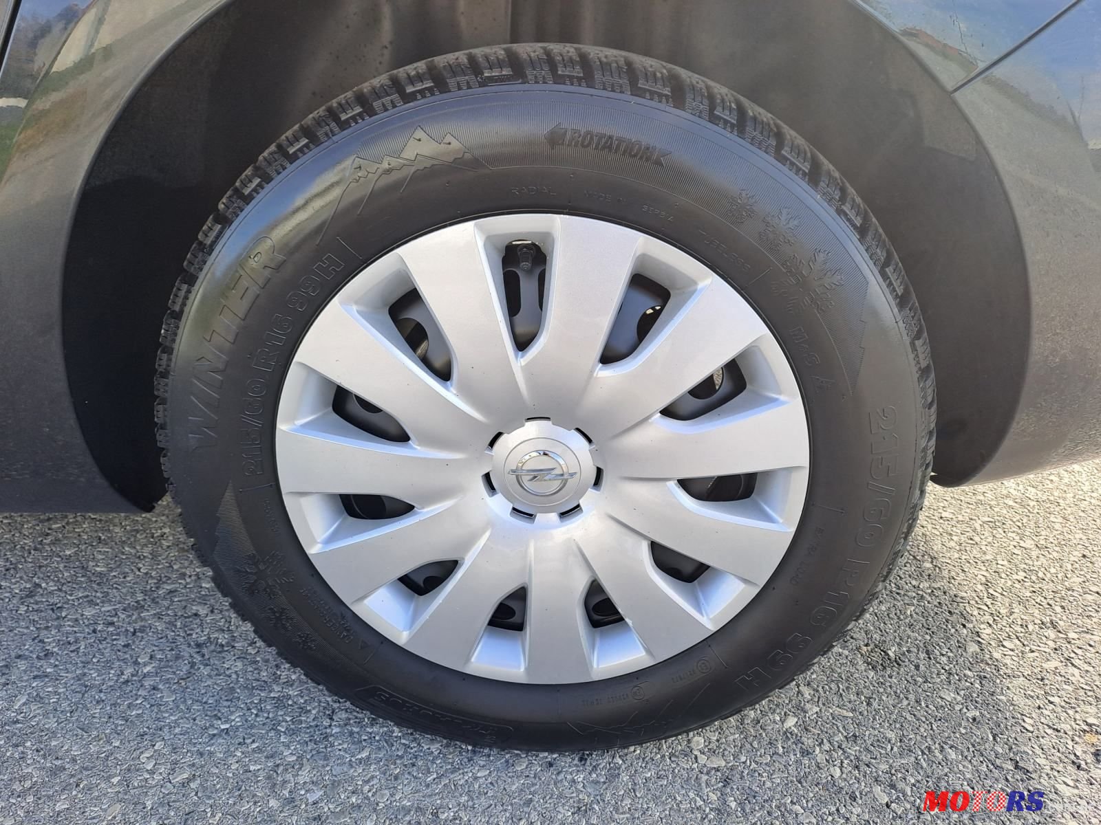 2015' Opel Astra Karavan photo #6