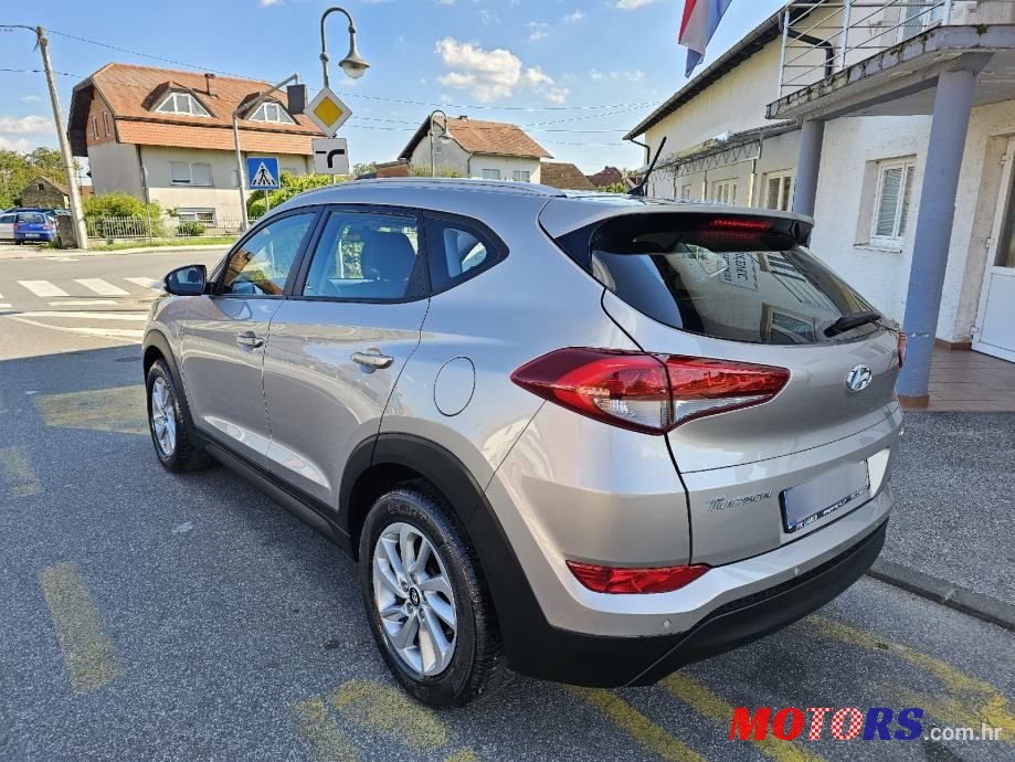 2016' Hyundai Tucson 1.7 Crdi photo #3