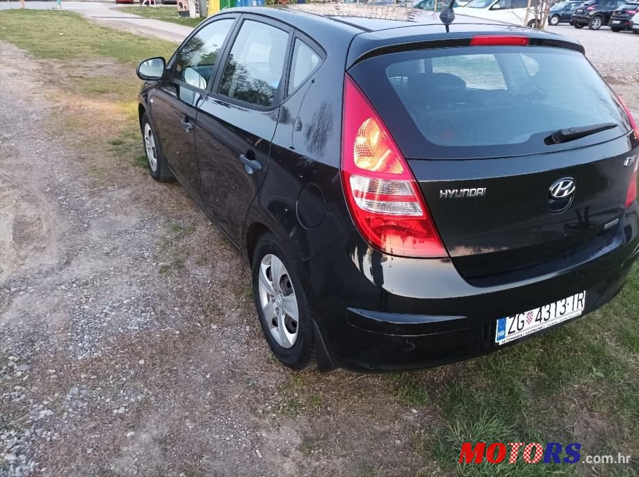 2010' Hyundai i30 1,6 Crdi photo #4
