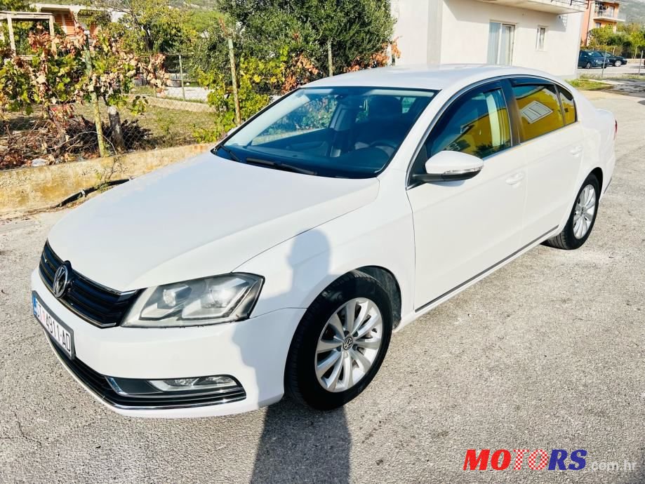 2012' Volkswagen Passat photo #5