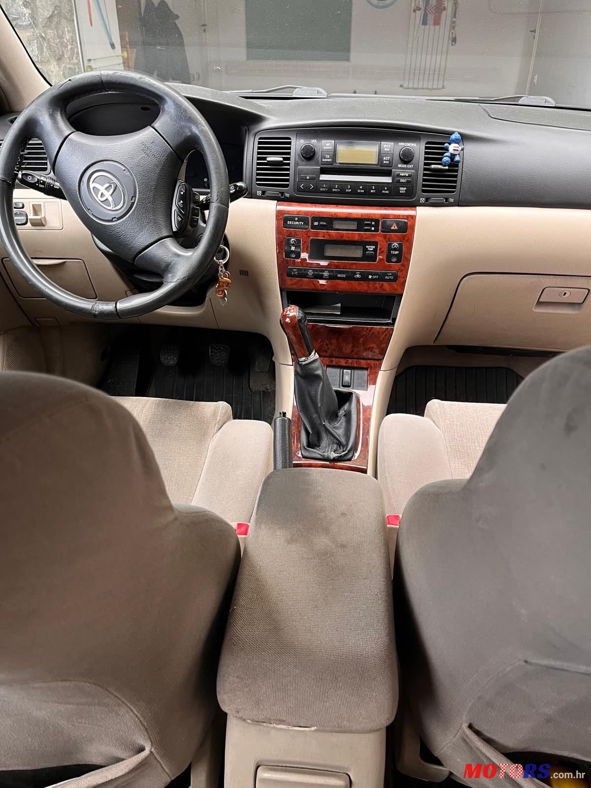 2004' Toyota Corolla 2.0 D-4D photo #6