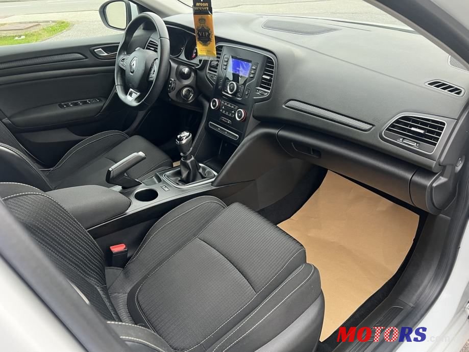 2020' Renault Megane Dci photo #6