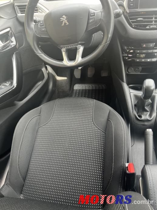 2016' Peugeot 208 1,2 photo #4