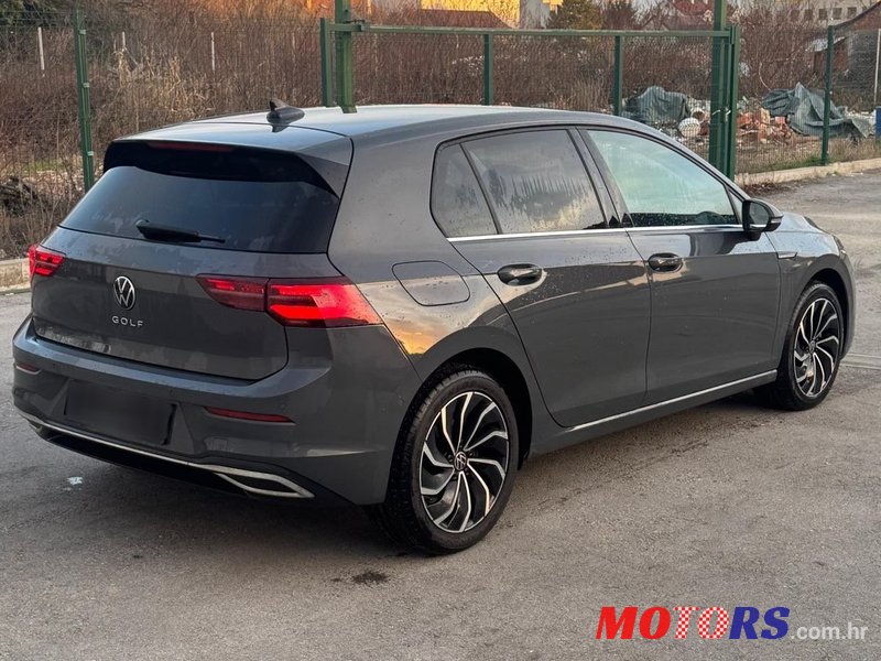 2020' Volkswagen Golf VIII 2,0 Tdi photo #3