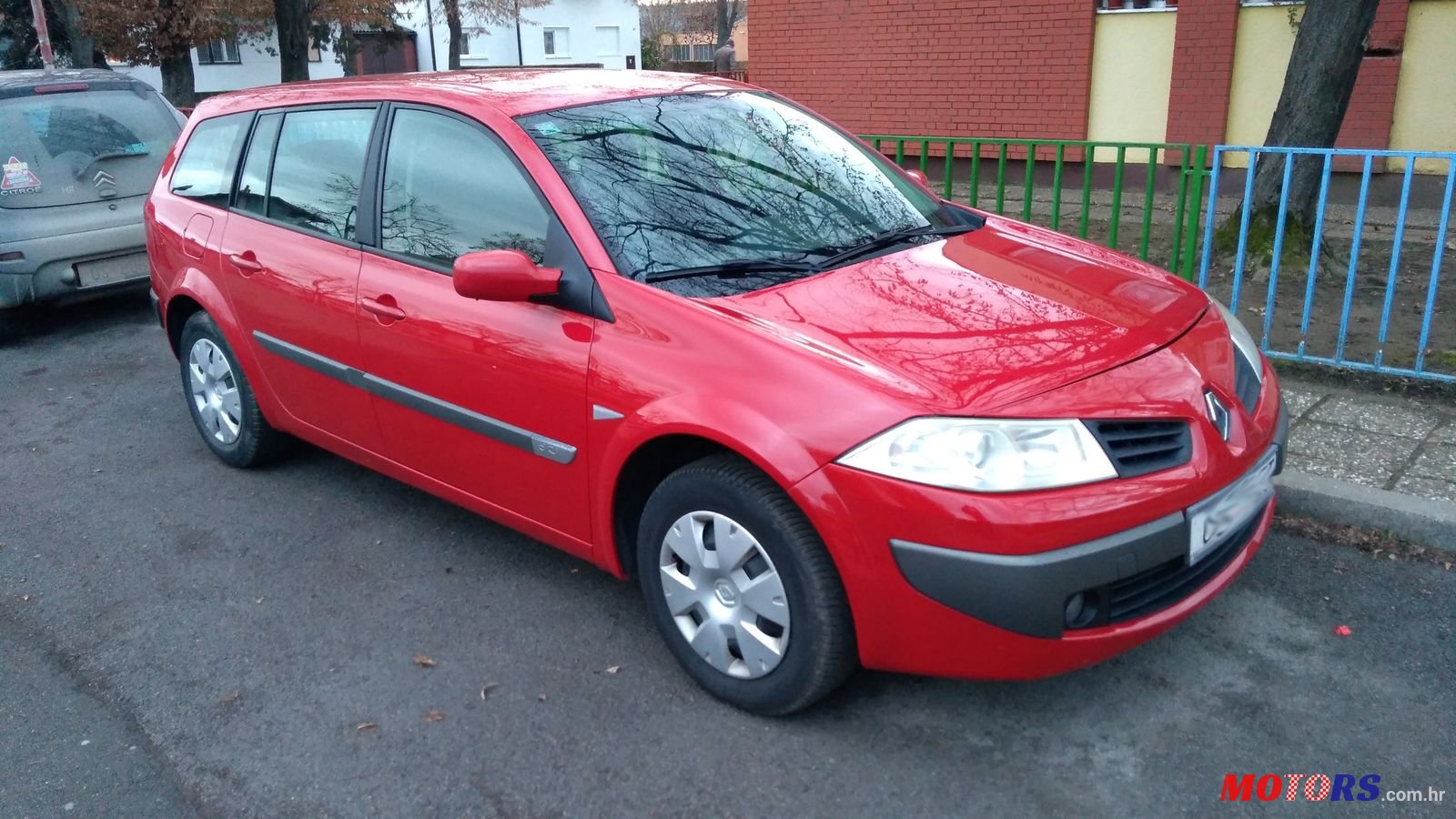 2007' Renault Megane photo #1