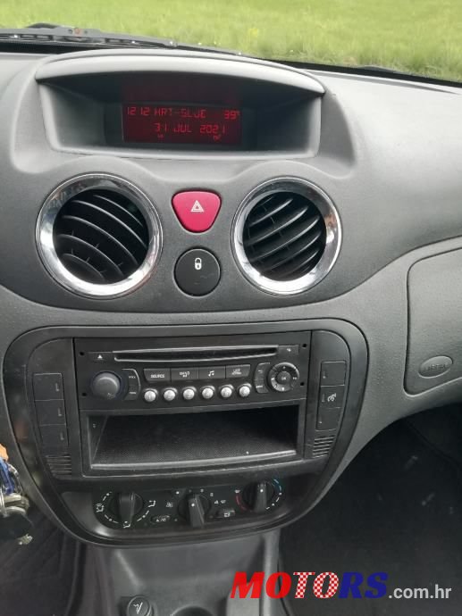 2008' Citroen C2 photo #3