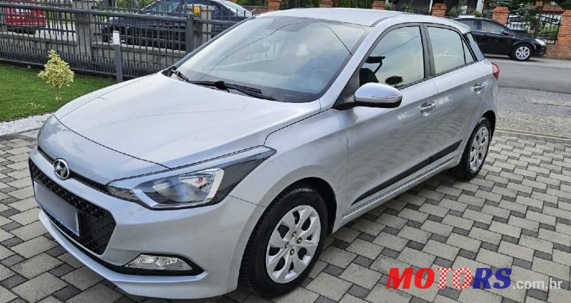 2016' Hyundai i20 1,2 5 photo #1