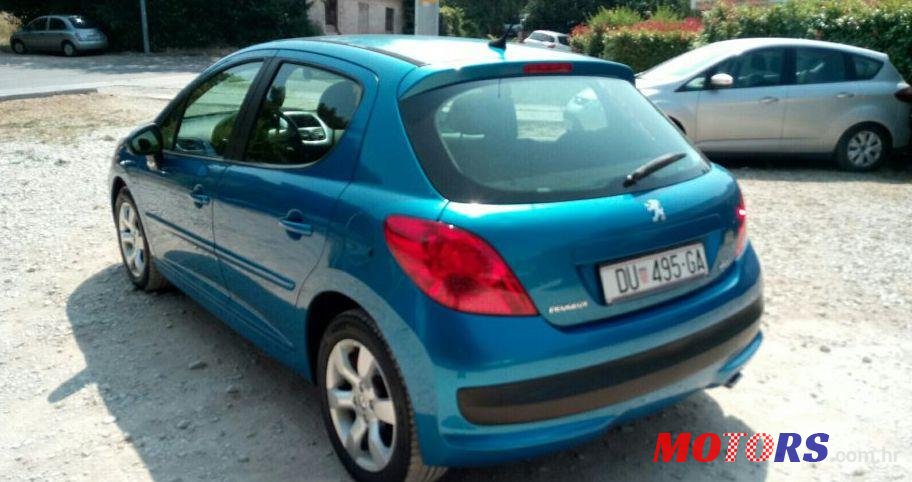 2009' Peugeot 207 Sport 1,6 16V Vti photo #5
