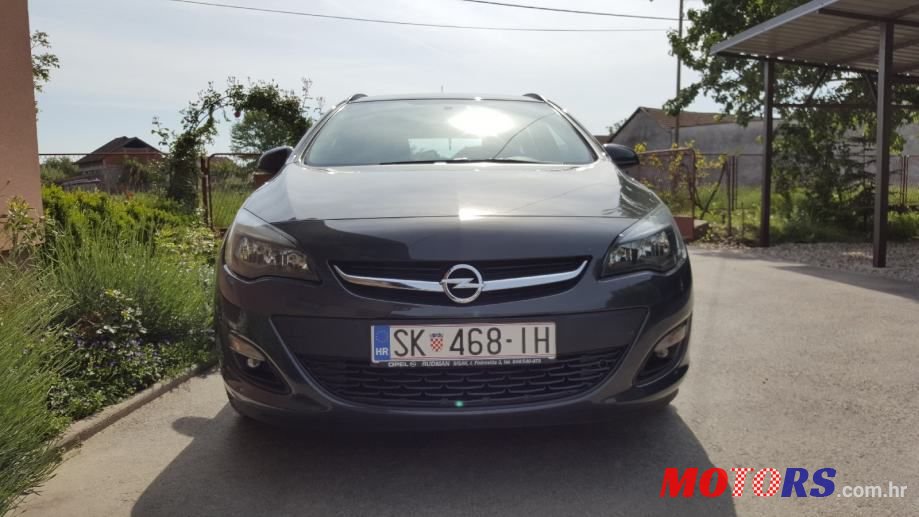 2016' Opel Astra Karavan photo #3