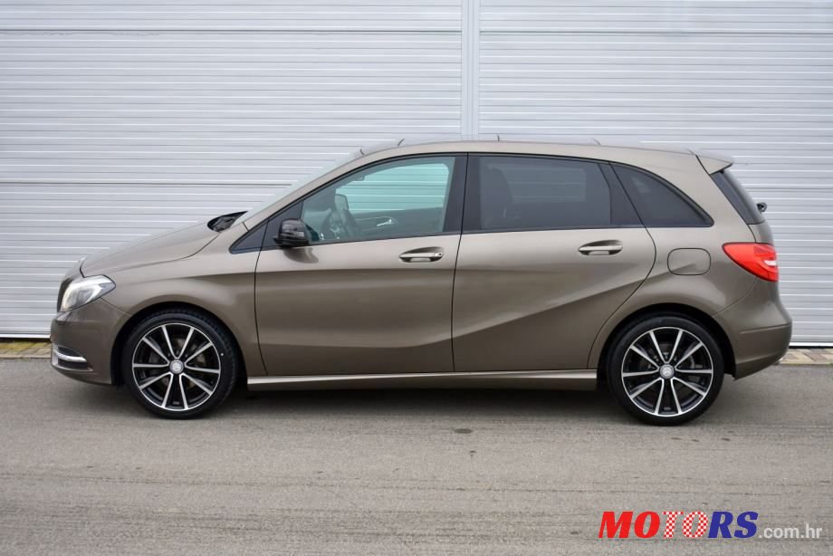 2013' Mercedes-Benz B-Klasa photo #2