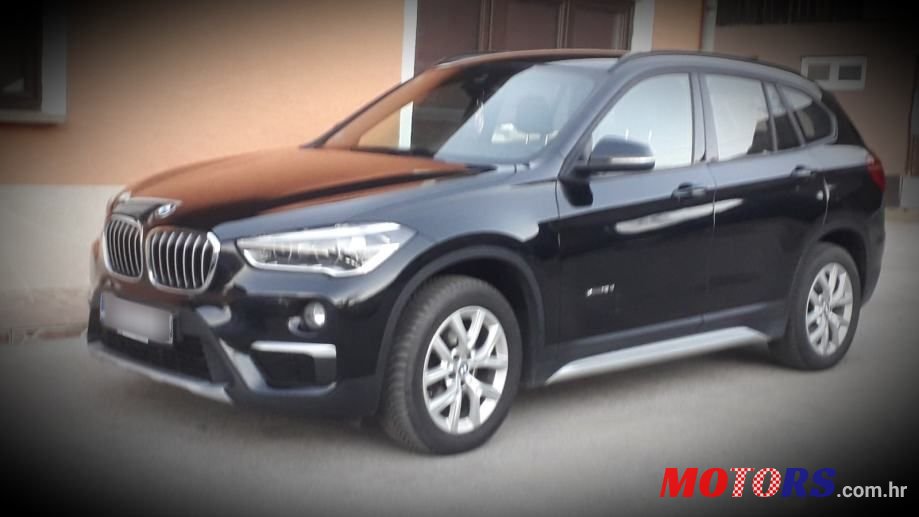 2016' BMW X1 18D photo #3
