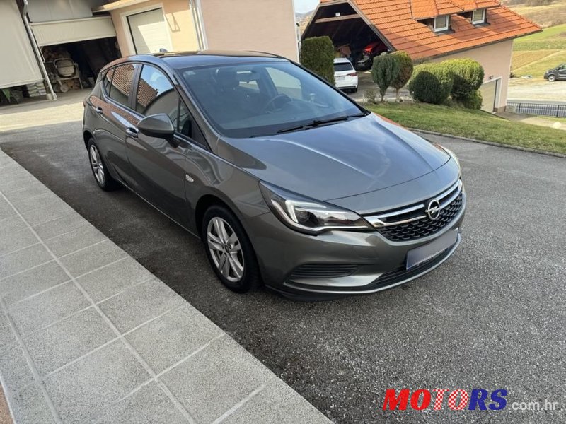 2017' Opel Astra 1.6 Cdti photo #3