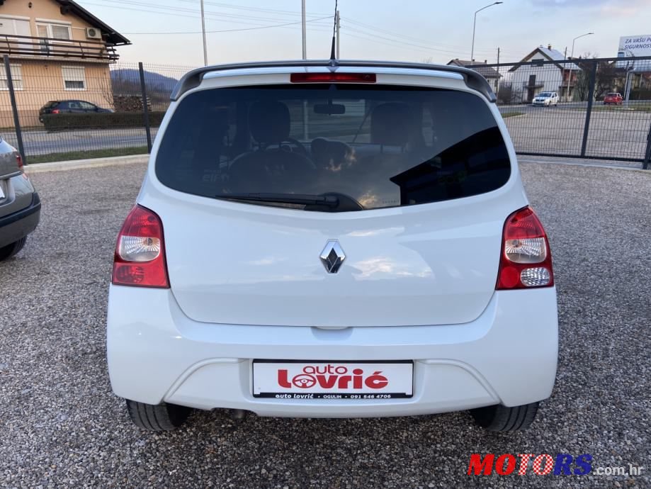 2011' Renault Twingo 1.5 Dci photo #6