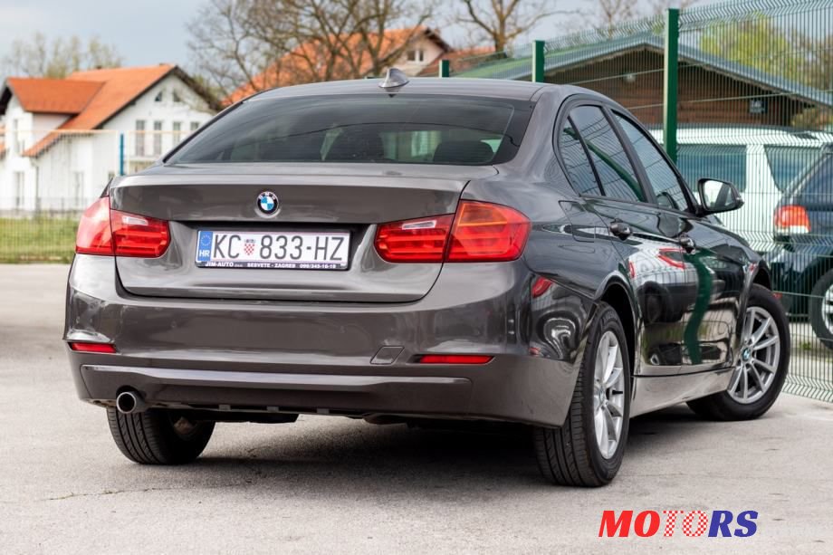 2012' BMW Serija 3 316D photo #4