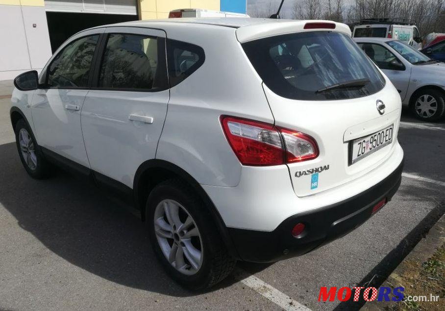 2010' Nissan Qashqai 2,0 16V Cvt photo #2