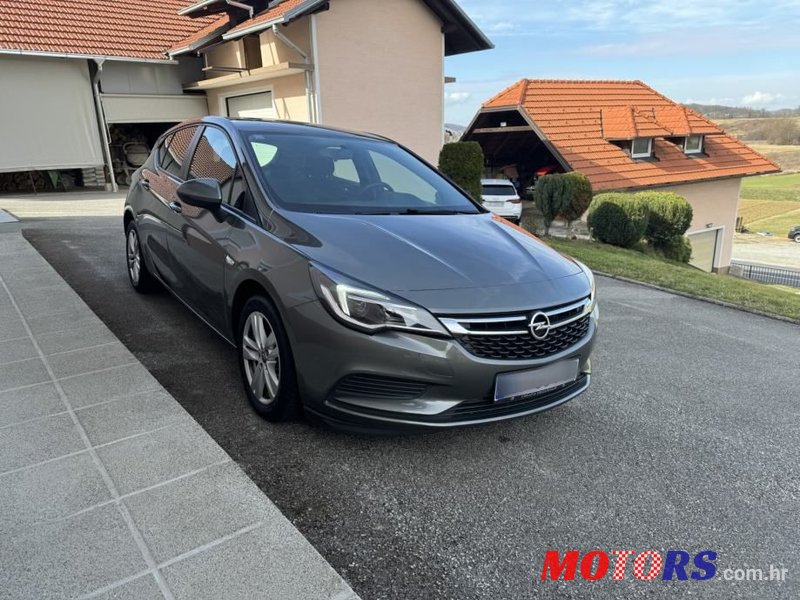 2017' Opel Astra 1.6 Cdti photo #4