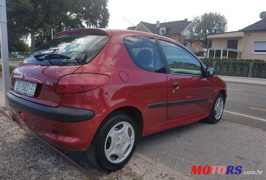 1999' Peugeot 206 206 1,9 D photo #1