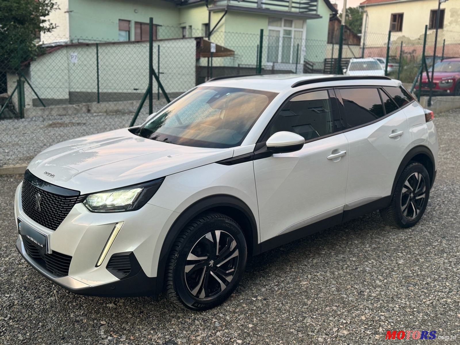 2020' Peugeot 2008 1,5 Bluehdi photo #3