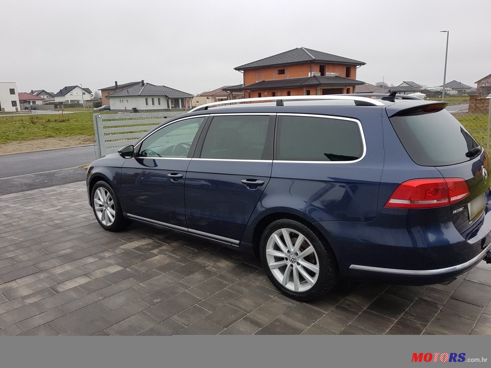 2012' Volkswagen Passat Variant photo #2