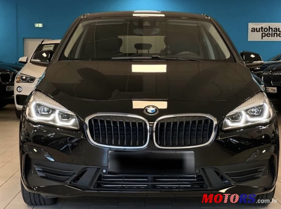 2019' BMW Serija 2 225Xe photo #1