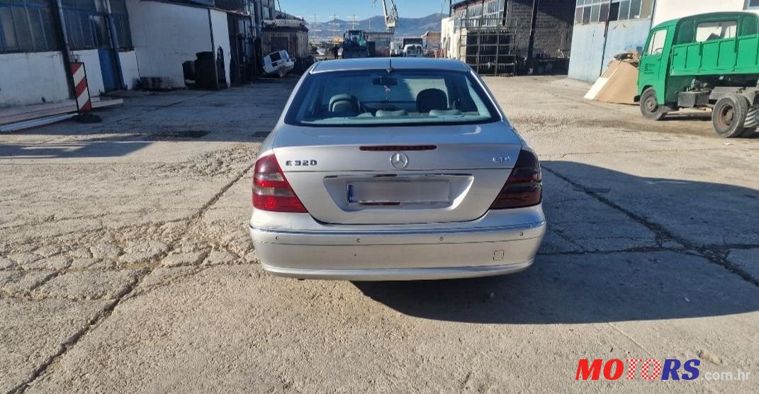 2006' Mercedes-Benz E-Klasa 280 Cdi photo #2