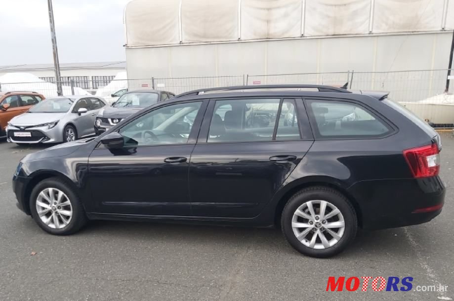 2018' Skoda Octavia Combi photo #3