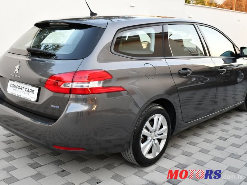 2016' Peugeot 308 photo #6